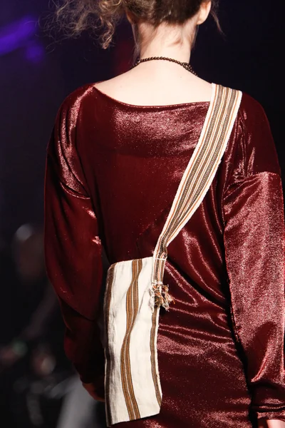 Look 70